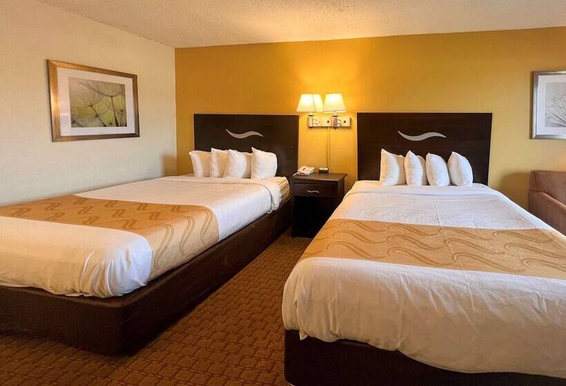 호텔 Quality Inn