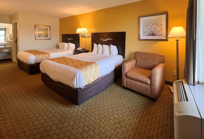 호텔 Quality Inn