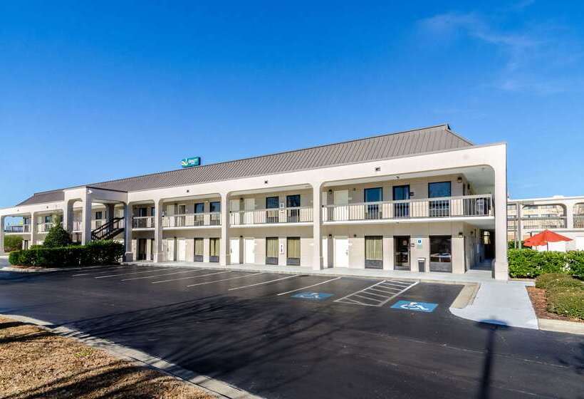 فندق Quality Inn