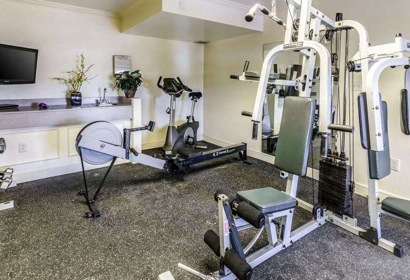 فندق Quality Inn Tanglewood