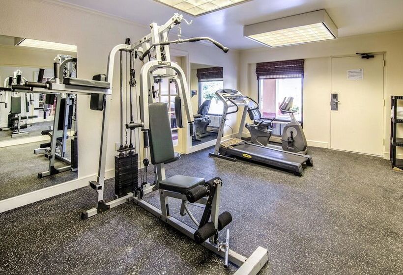 فندق Quality Inn Tanglewood