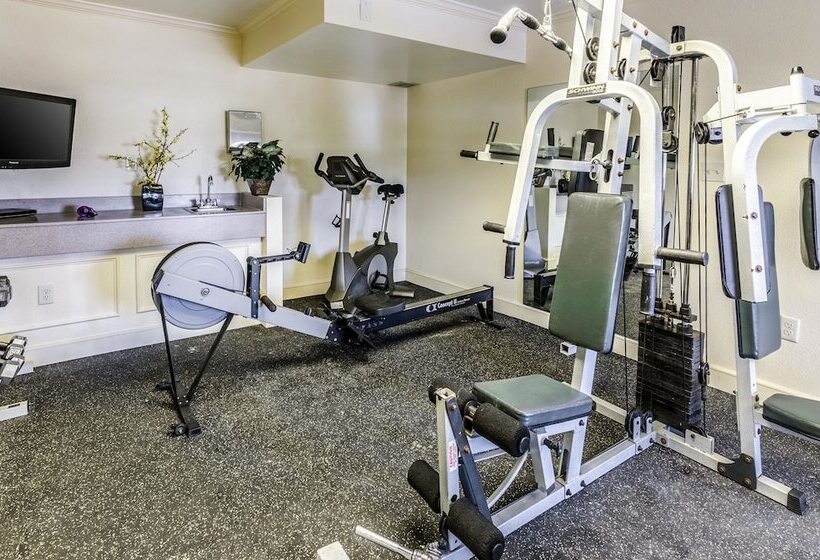 فندق Quality Inn Tanglewood