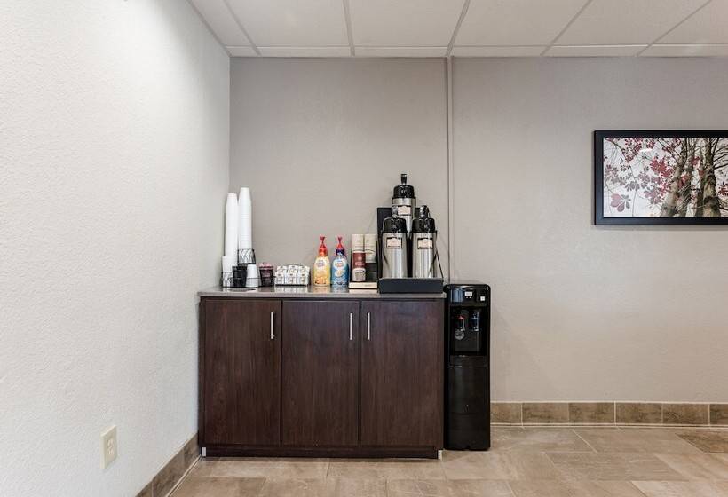 Отель Red Roof Inn Birmingham South