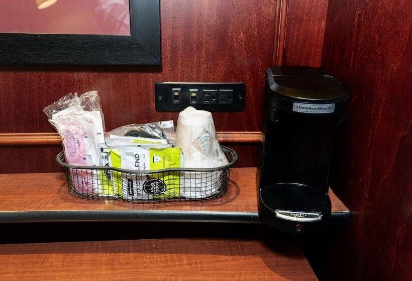 فندق Red Roof Inn Meriden