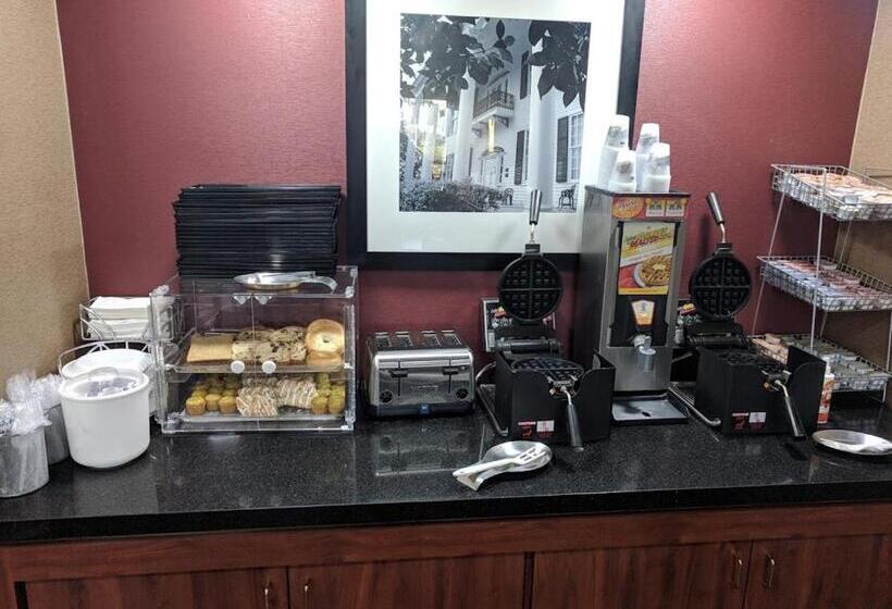 호텔 Red Roof Inn Prattville