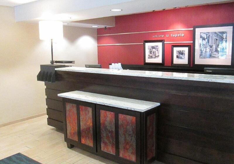 فندق Red Roof Inn Tupelo