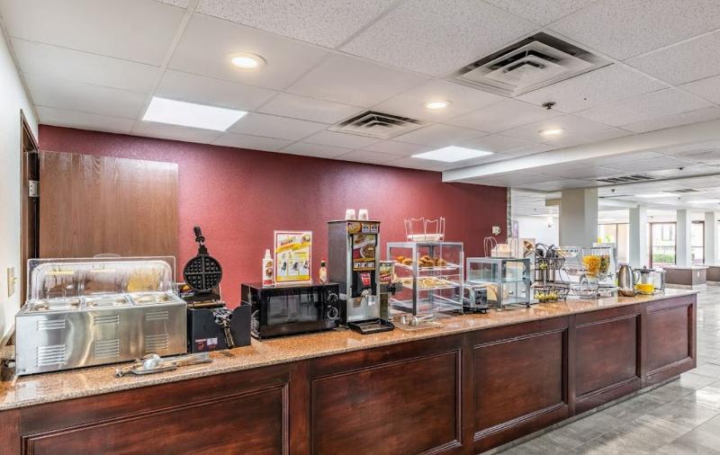 ホテル Red Roof Inn Plus & Suites Houston   Iah Airport Sw