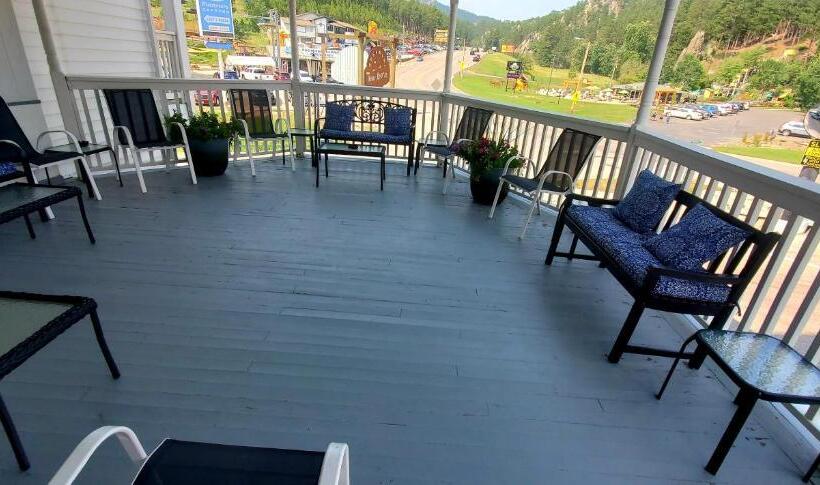 Отель Roosevelt Inn Mount Rushmore