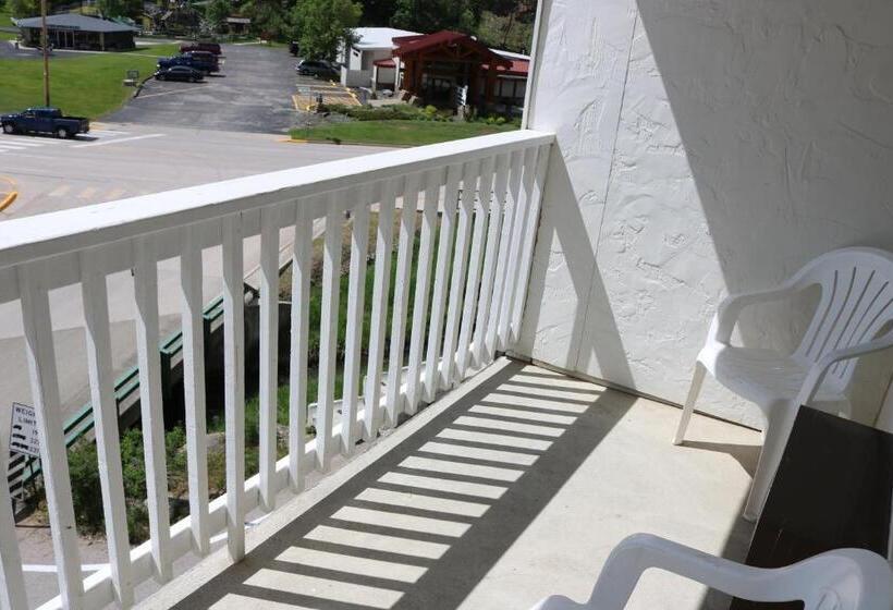 Отель Roosevelt Inn Mount Rushmore