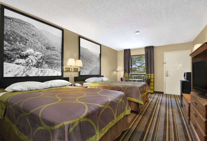 هتل Super 8 By Wyndham Oxford