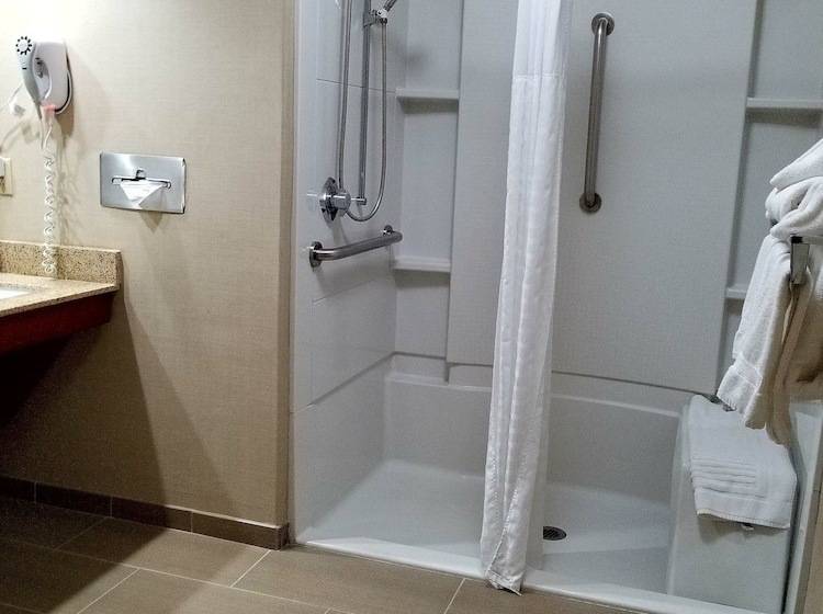 בית מלון כפרי Comfort Inn, Erie   Near Presque Isle