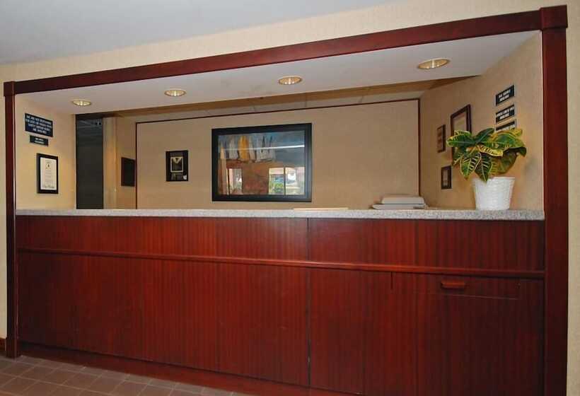 فندق Comfort Inn, Erie   Near Presque Isle