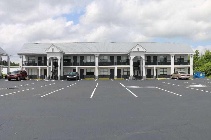 فندق Travelodge By Wyndham Calhoun South I75