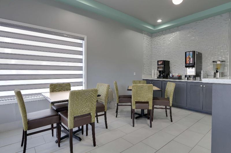 فندق Travelodge By Wyndham Calhoun South I75