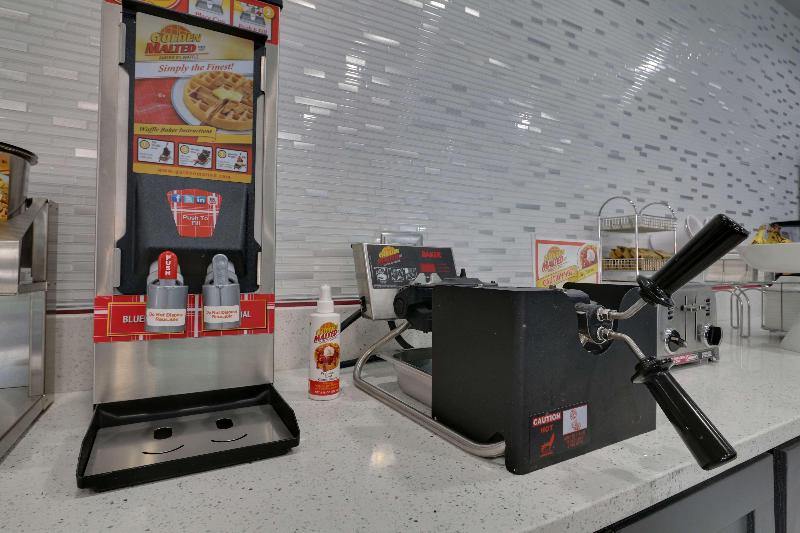 فندق Travelodge By Wyndham Calhoun South I75