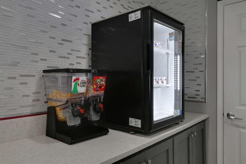 فندق Travelodge By Wyndham Calhoun South I75