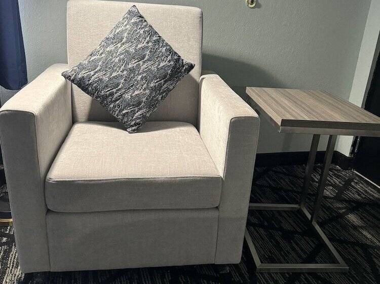 هتل Wingate By Wyndham North Little Rock