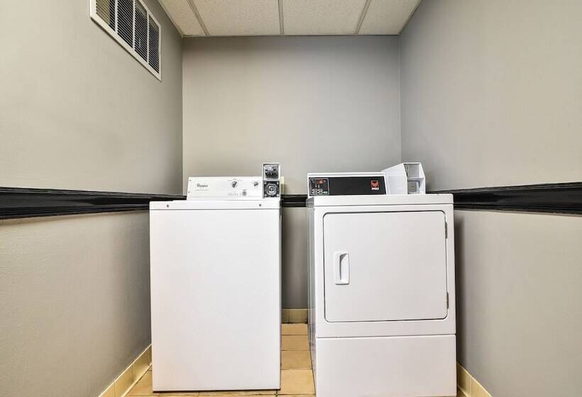 汽车旅馆  Oyo Townhouse Inn Jacksonville Near Little Rock Air Force Base