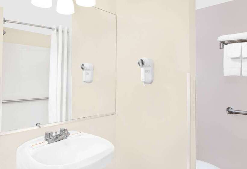 مُتل Super 8 By Wyndham Morton Grove/chicago