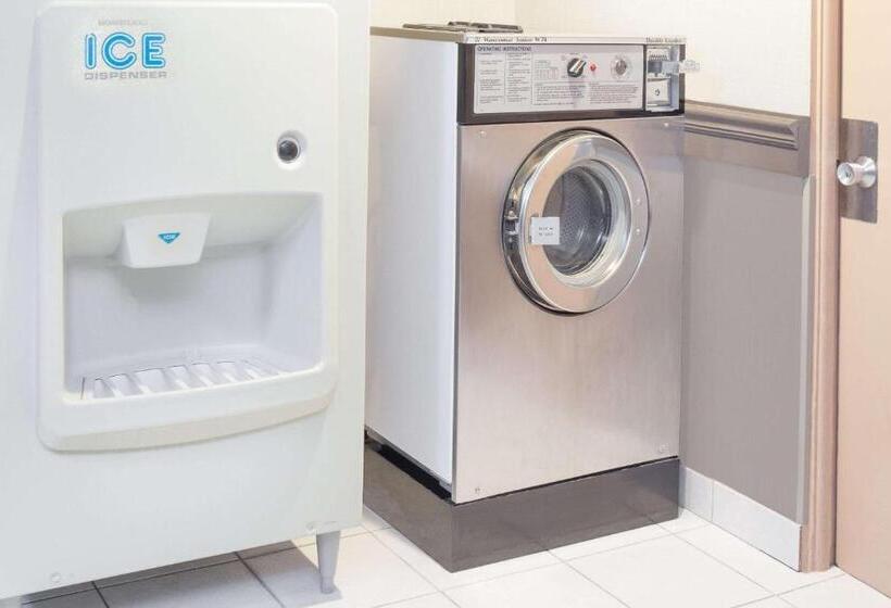 مُتل Super 8 By Wyndham Morton Grove/chicago