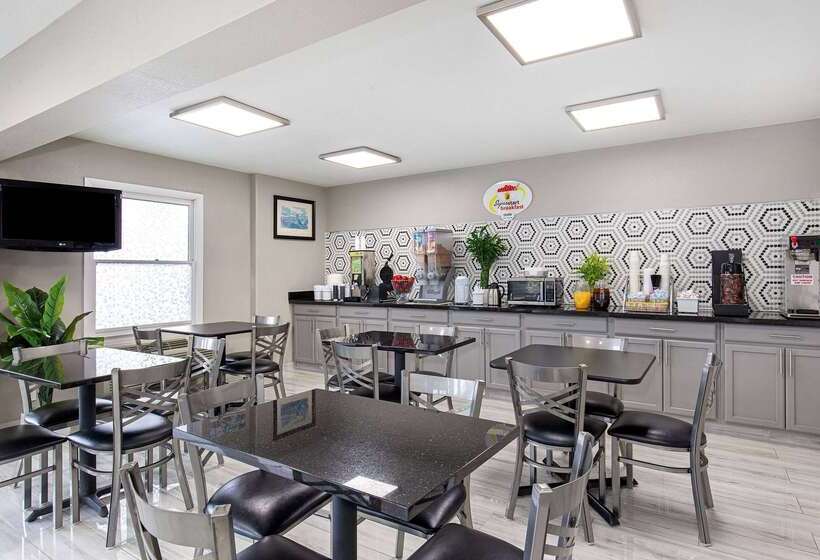 مُتل Super 8 By Wyndham Nashville West