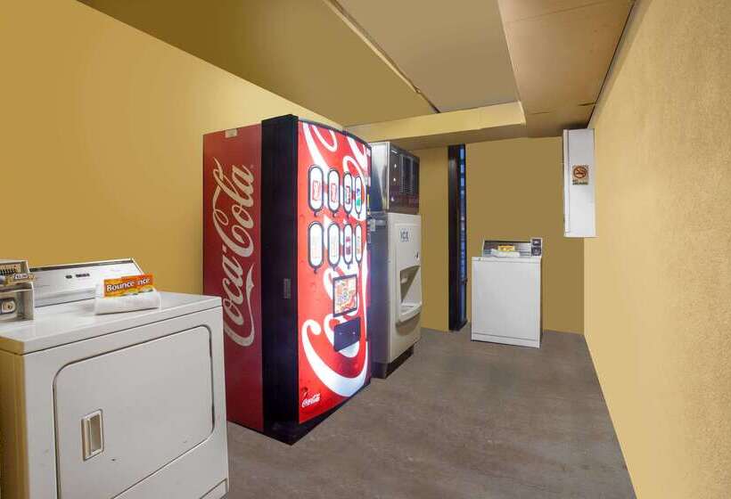 مُتل Super 8 By Wyndham Nashville West