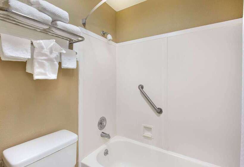 مُتل Super 8 By Wyndham Nashville West