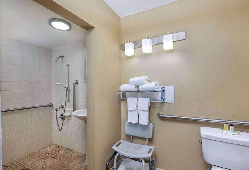 مُتل Super 8 By Wyndham Nashville West