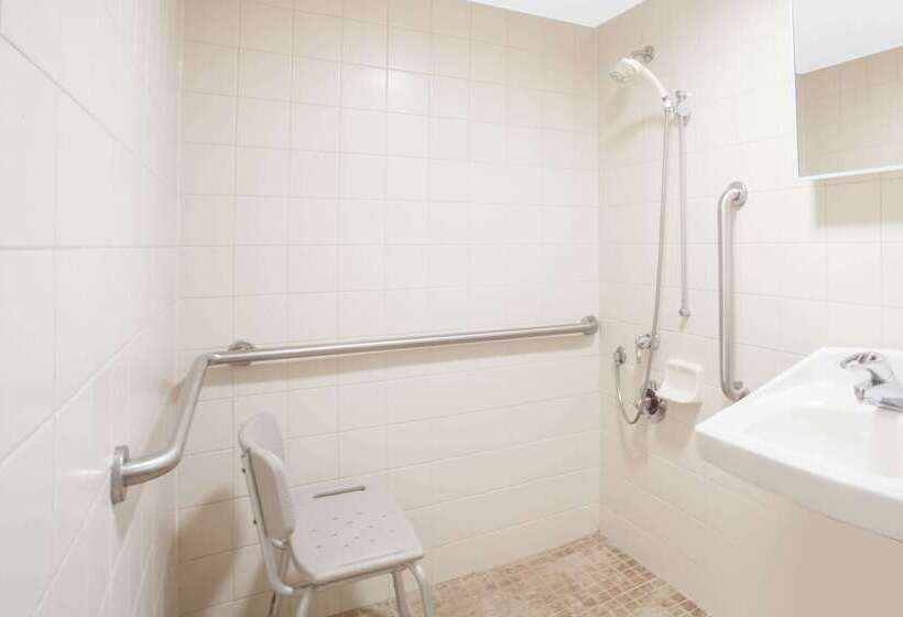 مُتل Super 8 By Wyndham Nashville West