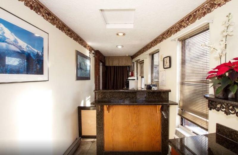 מוטל Super 8 By Wyndham Vancouver East