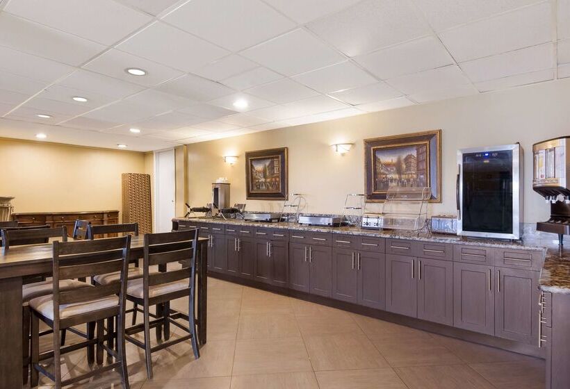 Surestay Hotel By Best Western St. Pete Clearwater Airport