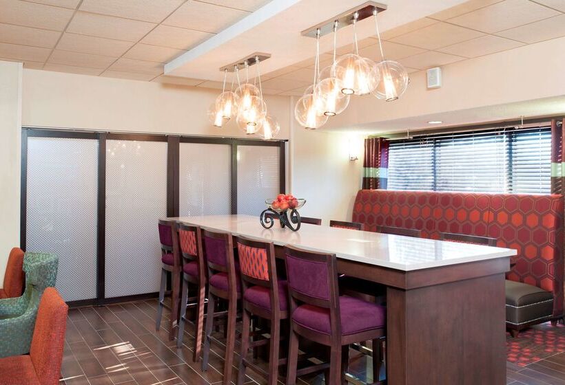 ホテル Spark By Hilton Stevensville