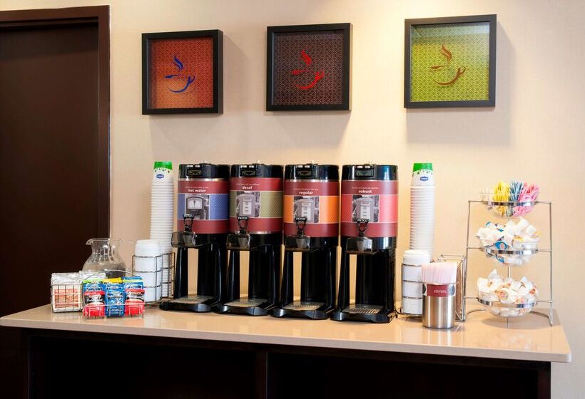 ホテル Spark By Hilton Stevensville