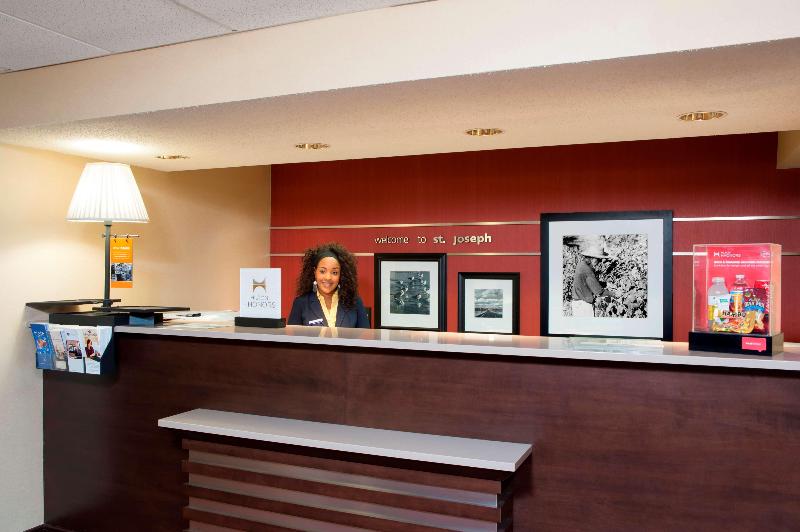 ホテル Spark By Hilton Stevensville