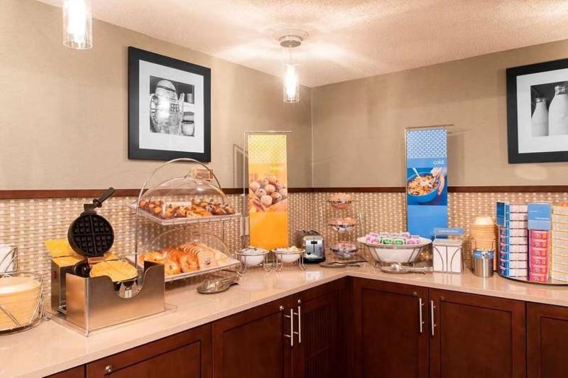 ホテル Spark By Hilton Stevensville