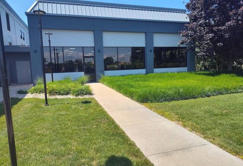 ホテル Spark By Hilton Stevensville