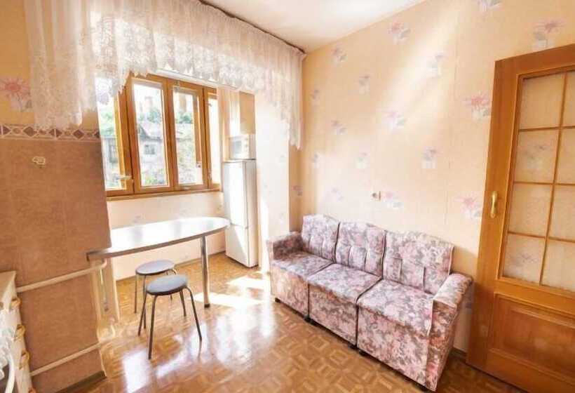 Apartment On Amurskaya St. 82