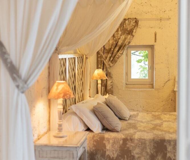 تختخواب و صبحانه La Grange De Bellefontaine