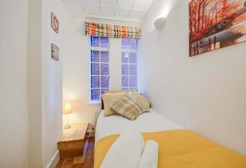 Bed and Breakfast The Bower S House