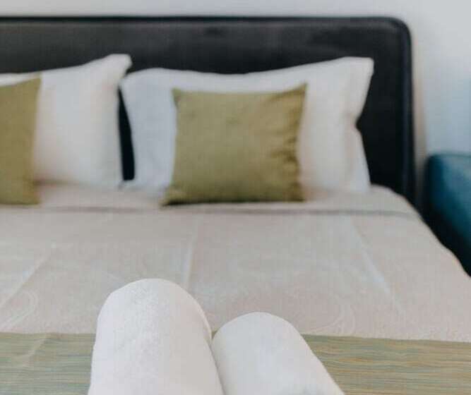 Best House, Nirvana Ii, Patra