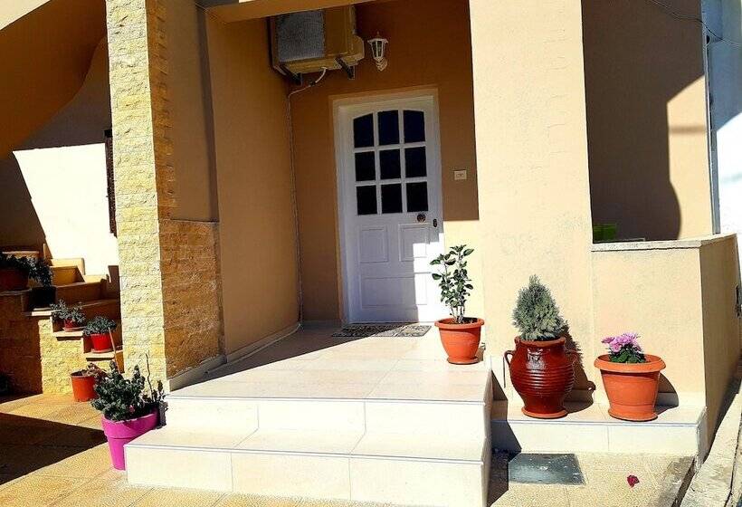 Emmanouil Airport Beach Apartment