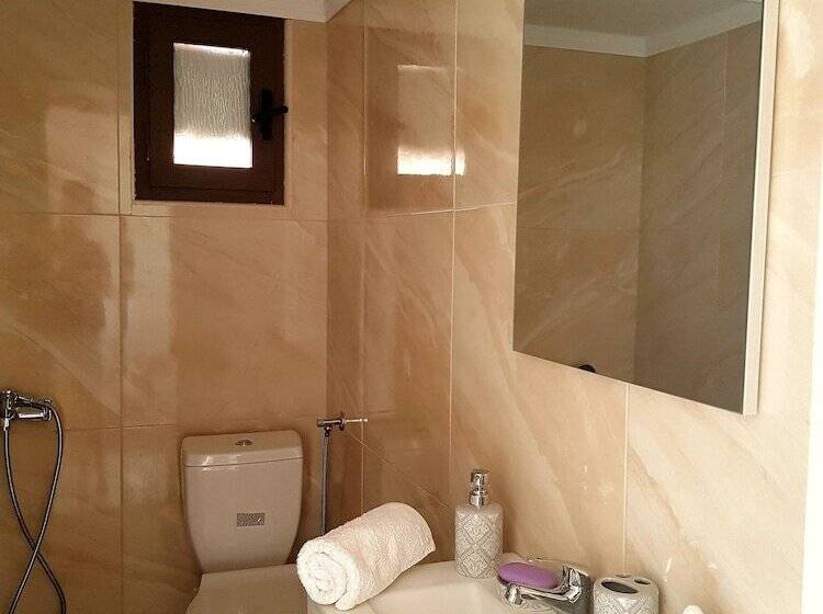 Emmanouil Airport Beach Apartment