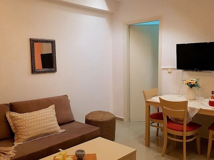 Emmanouil Airport Beach Apartment