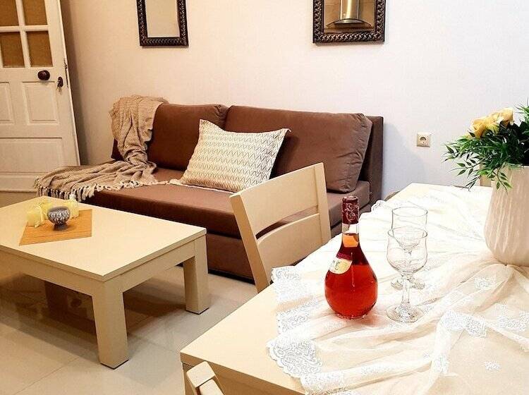 Emmanouil Airport Beach Apartment