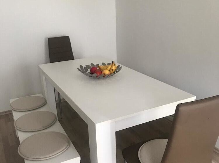 Ferienwohnungen Akh Home