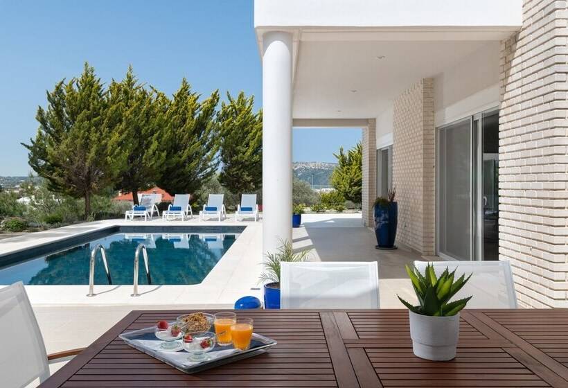 Hilltop Luxury Villa