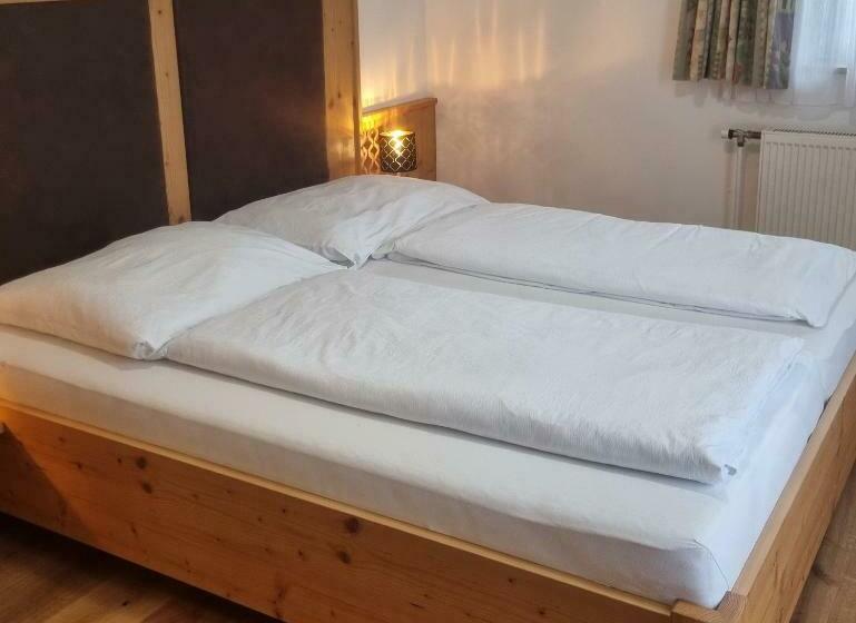 簡易ホテル Gasthof Kögerlwirt