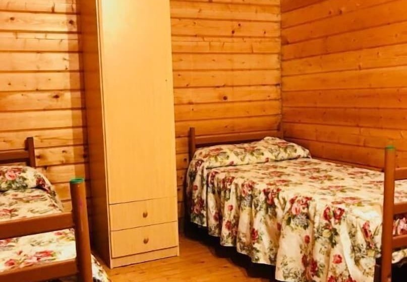 فندق Camping Laciana Natura