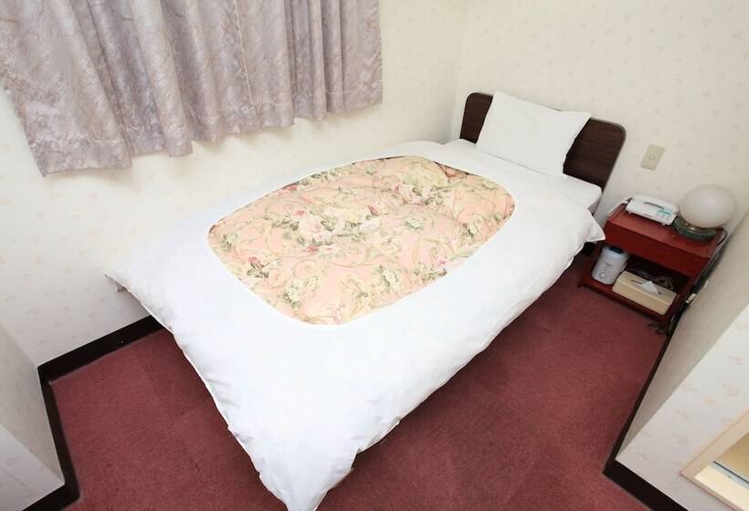 בית מלון כפרי Namba Plaza