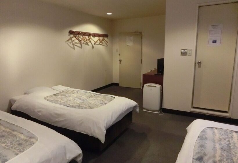 בית מלון כפרי Namba Plaza